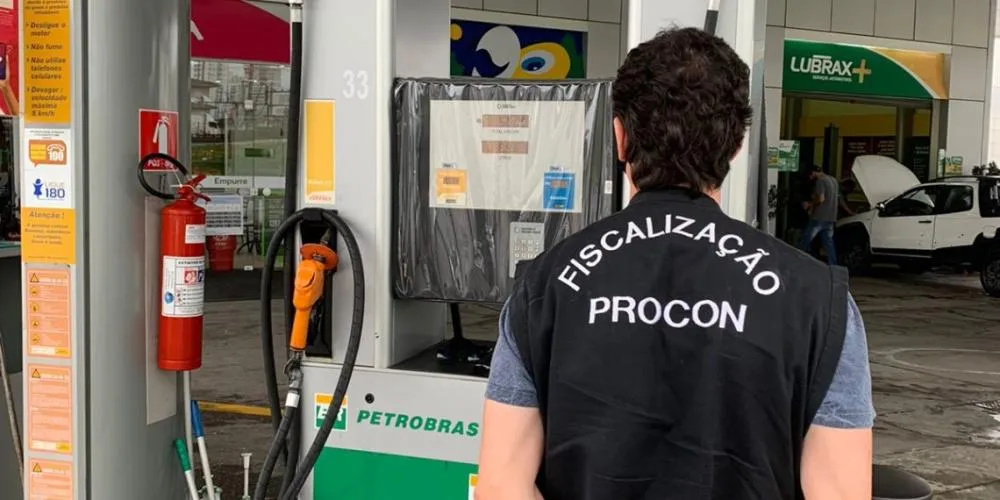 Procon fiscaliza postos de combustíveis em Balneário Camboriú após denúncias de consumidores