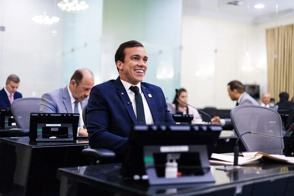 Quem é Delegado Leonam? Conheça a trajetória do deputado estadual alagoano